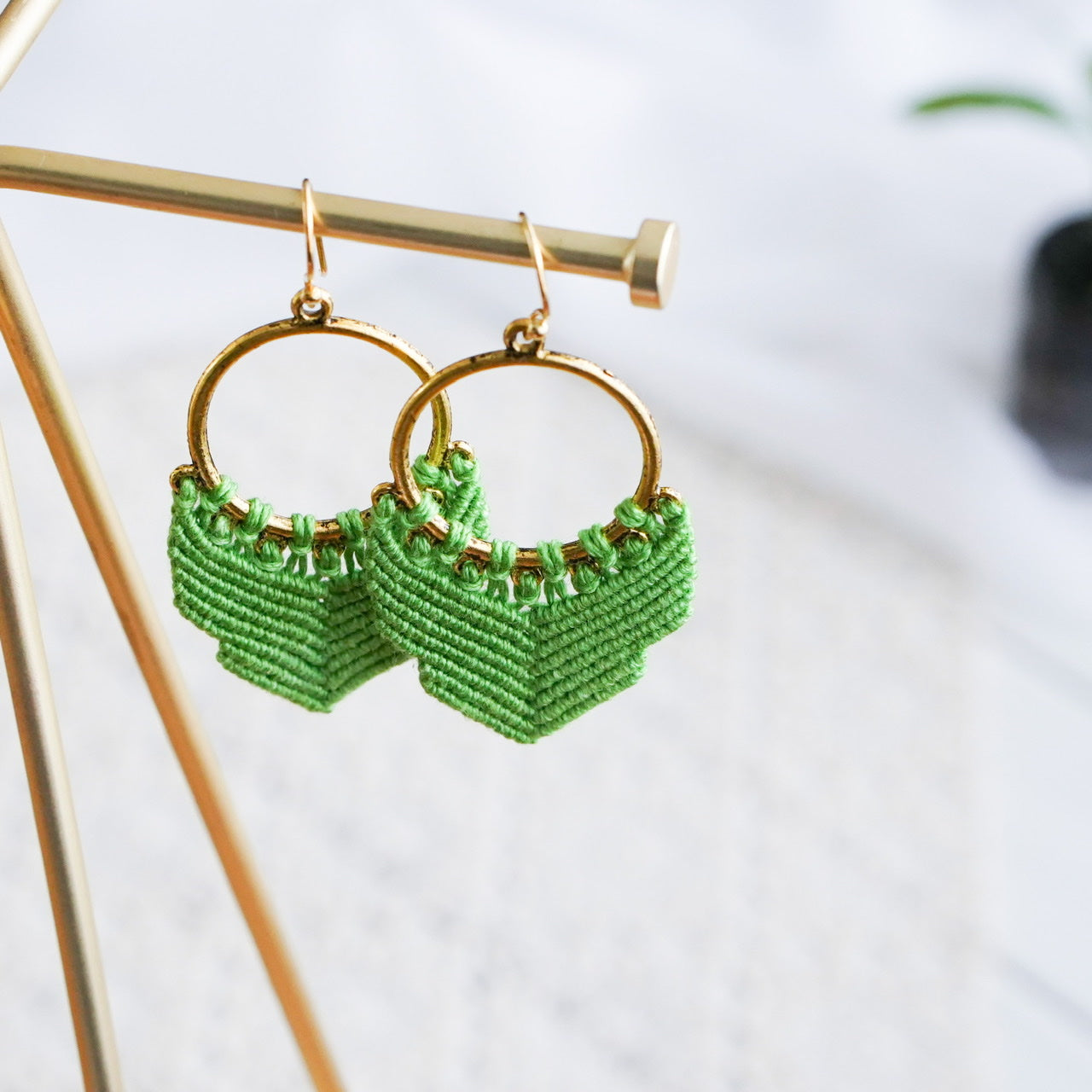 Micro-Macramé-Handmade-earrings-made-in-switzerland