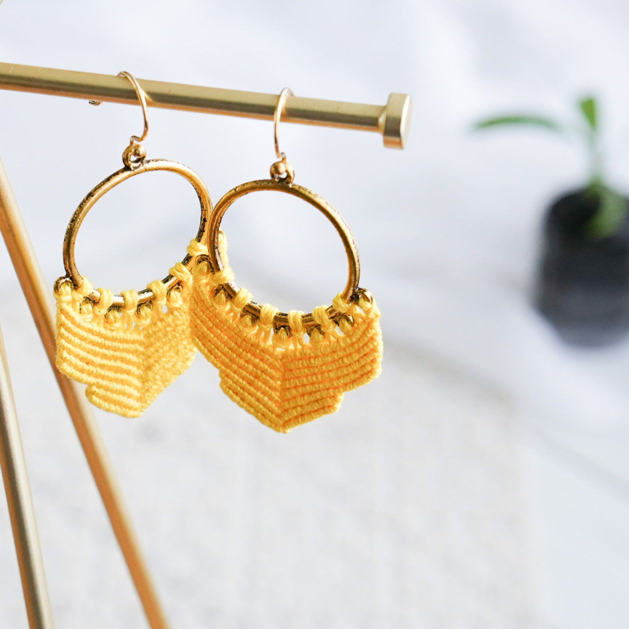 Micro-Macramé-Handmade-earrings-made-in-switzerland
