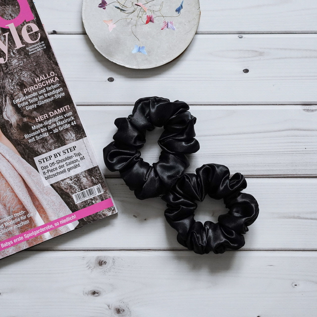 Scrunchies Black Satin