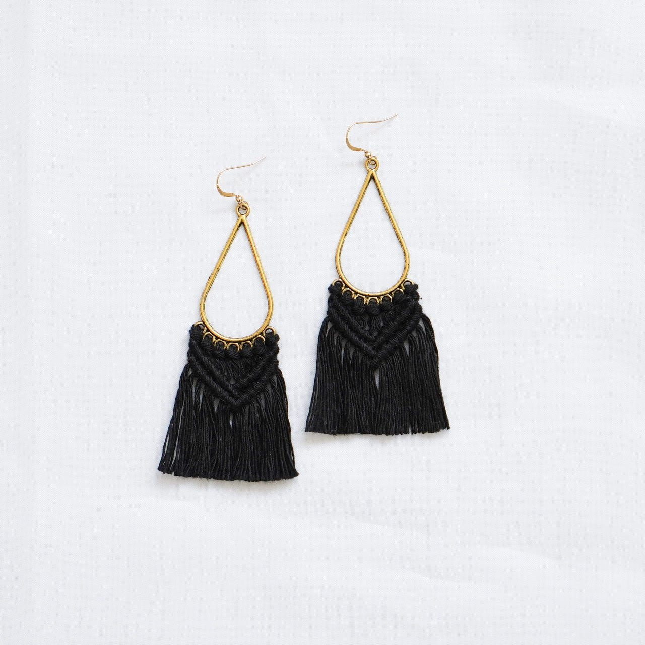 Handmade Macramé Drops- Black- Handgemacht- Makramee- Schwarz