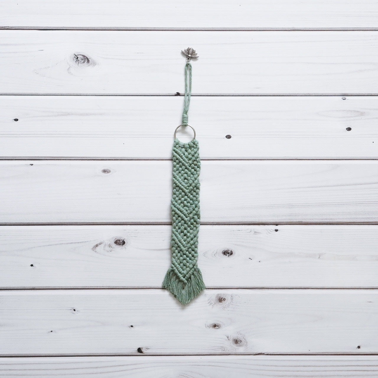 Handmade-Macramé-Bookmark-Handgemachte-Makramee-Lesezeichen