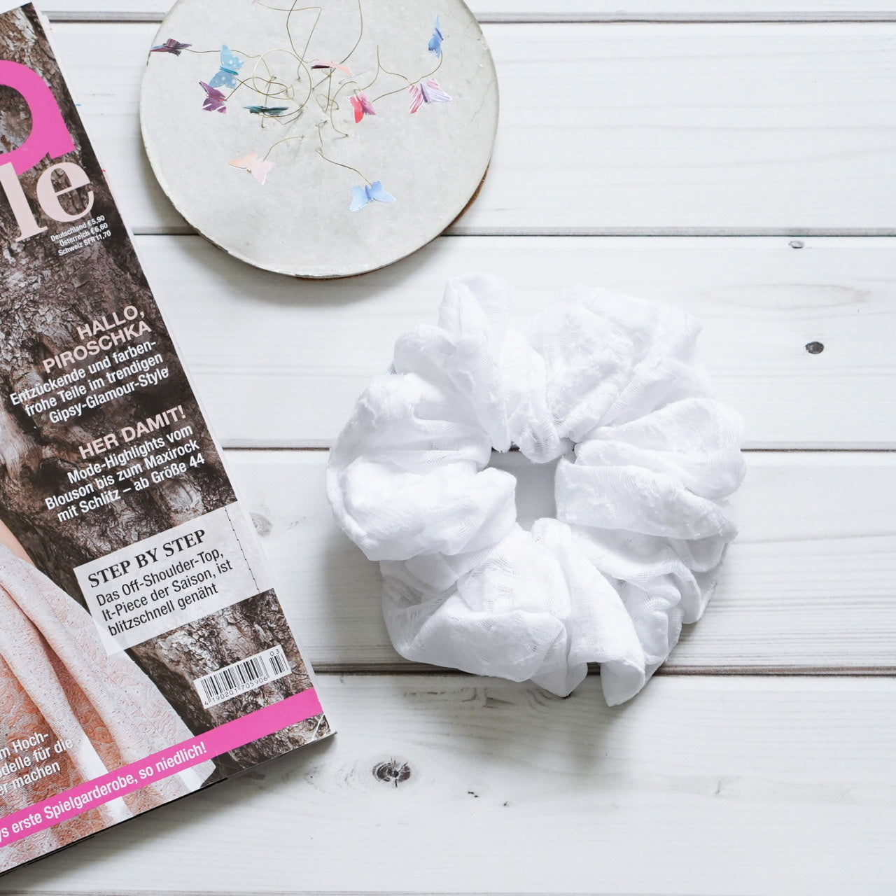 Scrunchies fluffy- White Lace