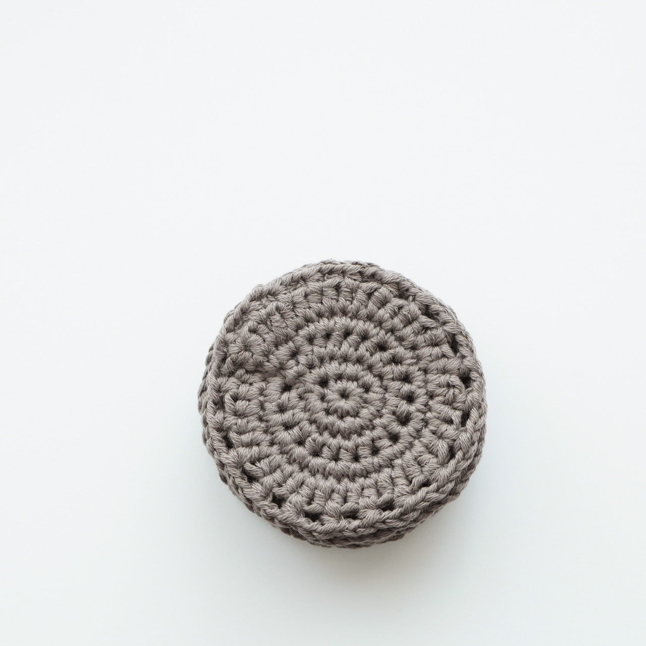 Hand-crafted-crochet-reusable-sustainable-zero-waste-cosmetic-pads