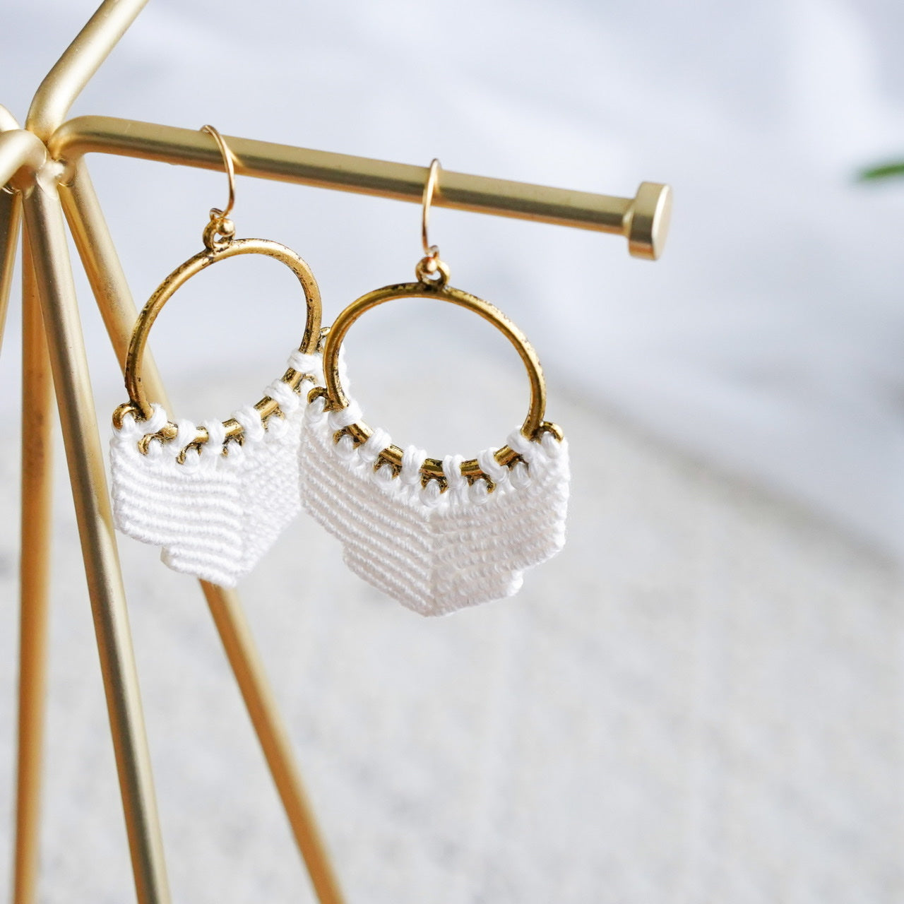 Micro-Macramé-Handmade-earrings-made-in-switzerland