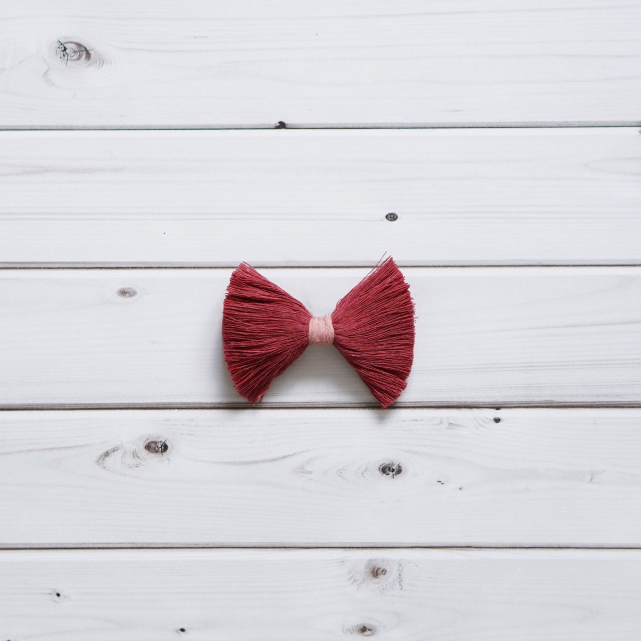 Handmade-Bow-Tie-Hair-Clip-Macramé-Upcycling