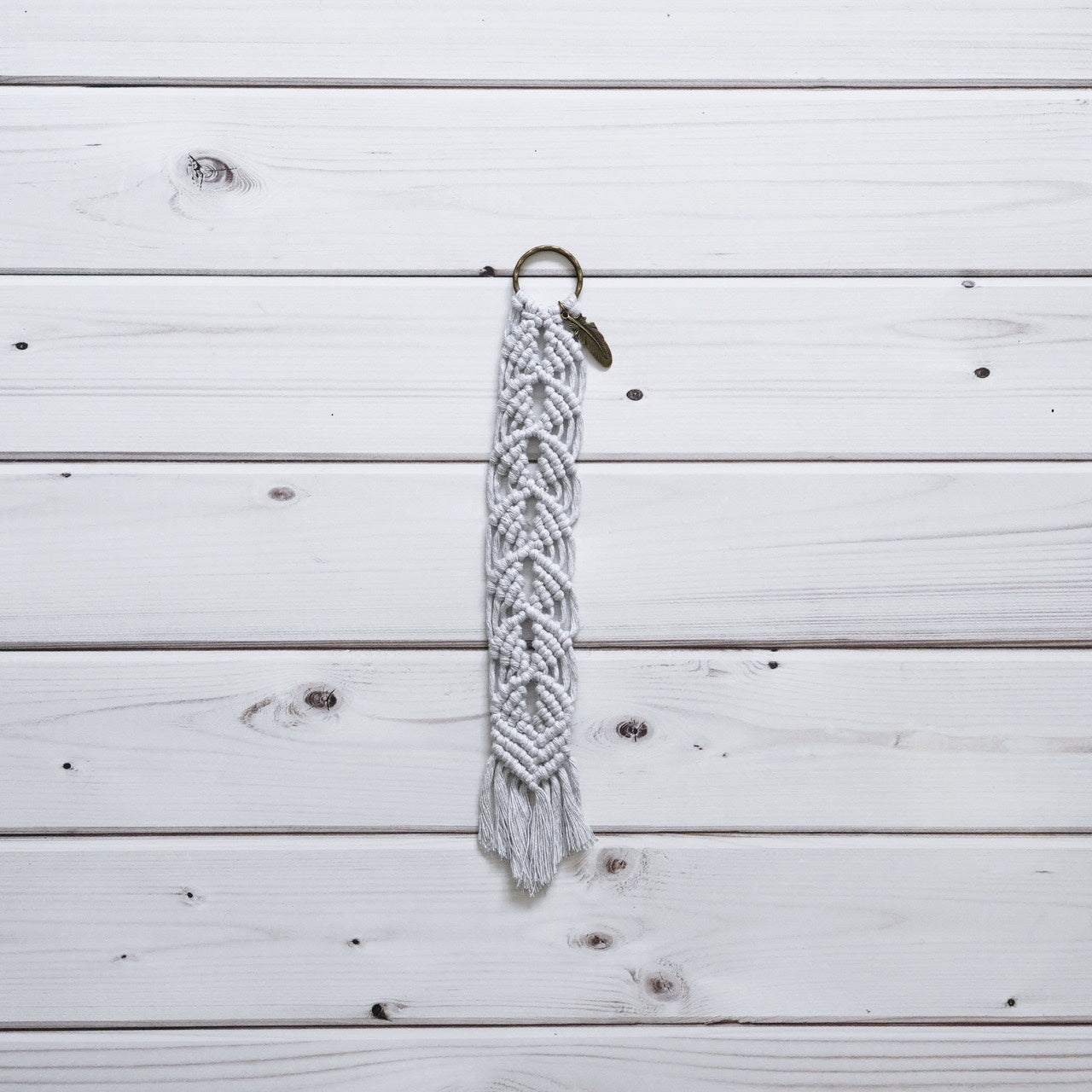 Handmade-Macramé-Bookmark-Handgemachte-Makramee-Lesezeichen