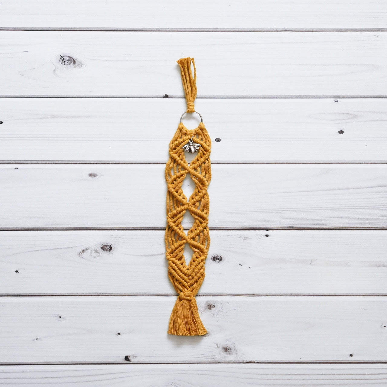 Handmade-Macramé-Bookmark-Handgemachte-Makramee-Lesezeichen