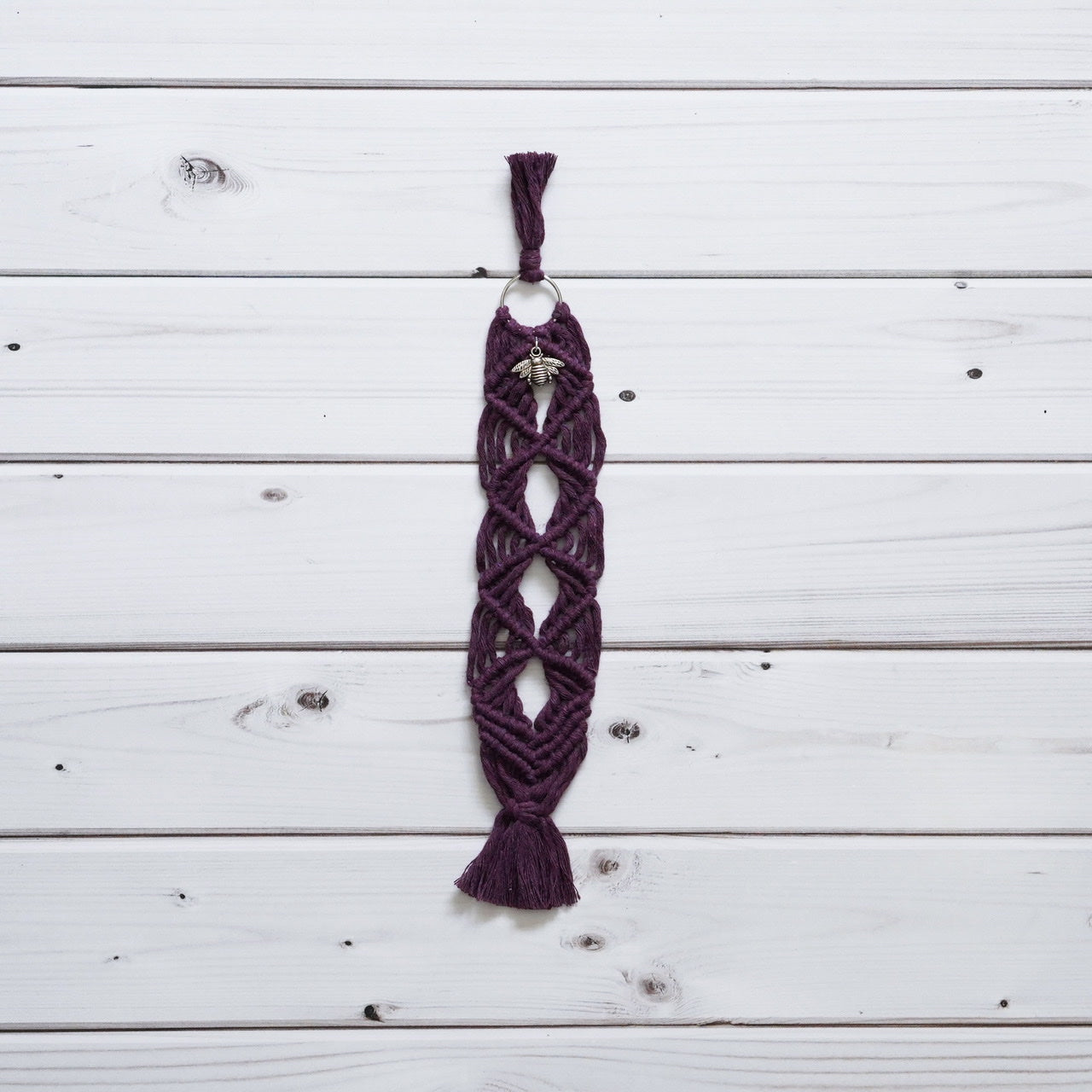 Handmade-Macramé-Bookmark-Handgemachte-Makramee-Lesezeichen
