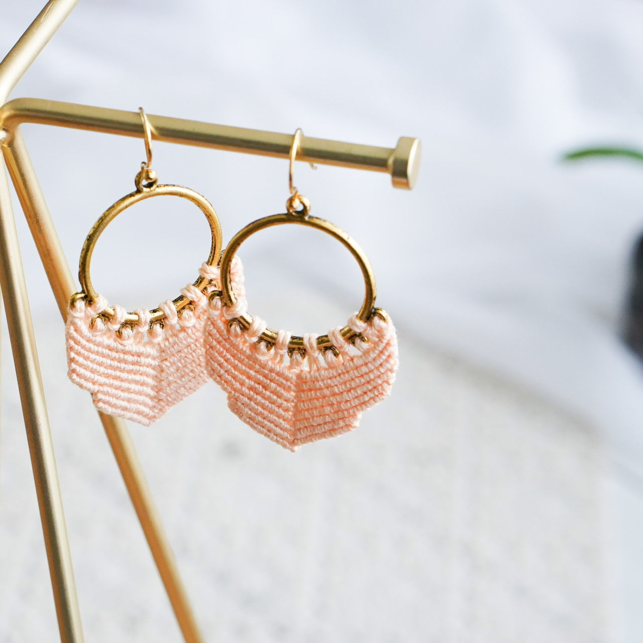 Micro-Macramé-Handmade-earrings-made-in-switzerland