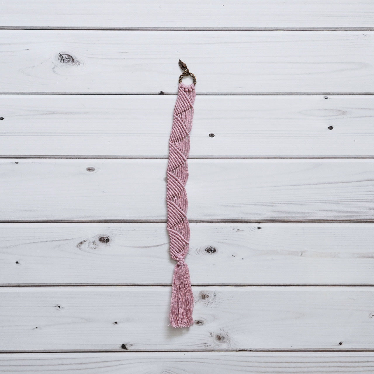 Handmade-Macramé-Bookmarks-Handgemachte-Makramee-Lesezeichen