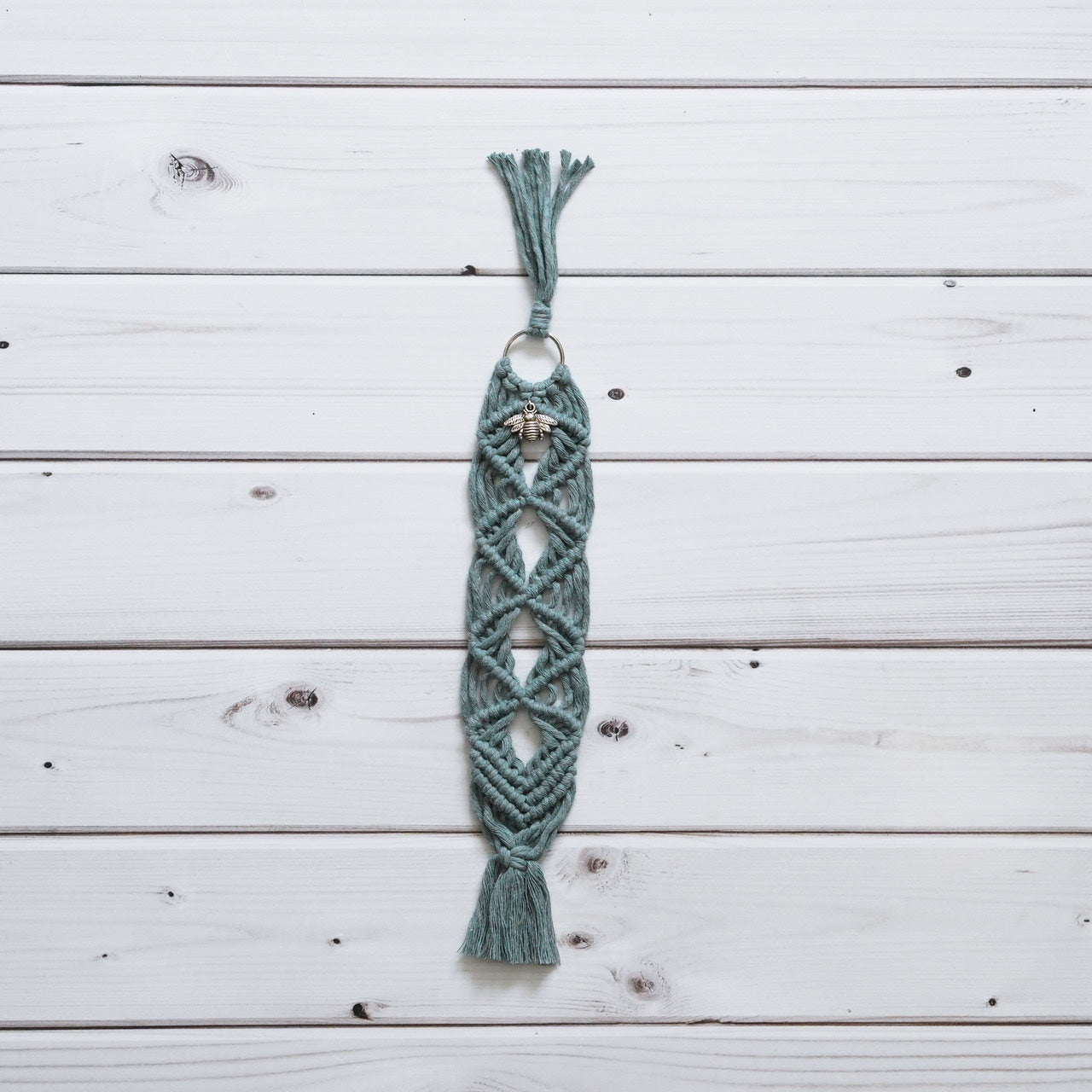 Handmade-Macramé-Bookmark-Handgemachte-Makramee-Lesezeichen