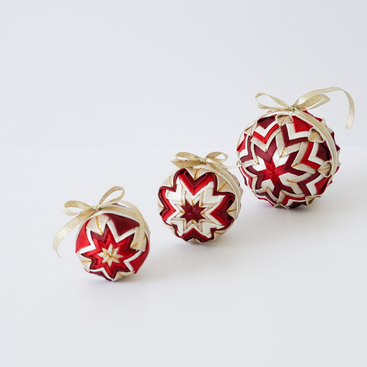 Christmas Ornaments Gold Red