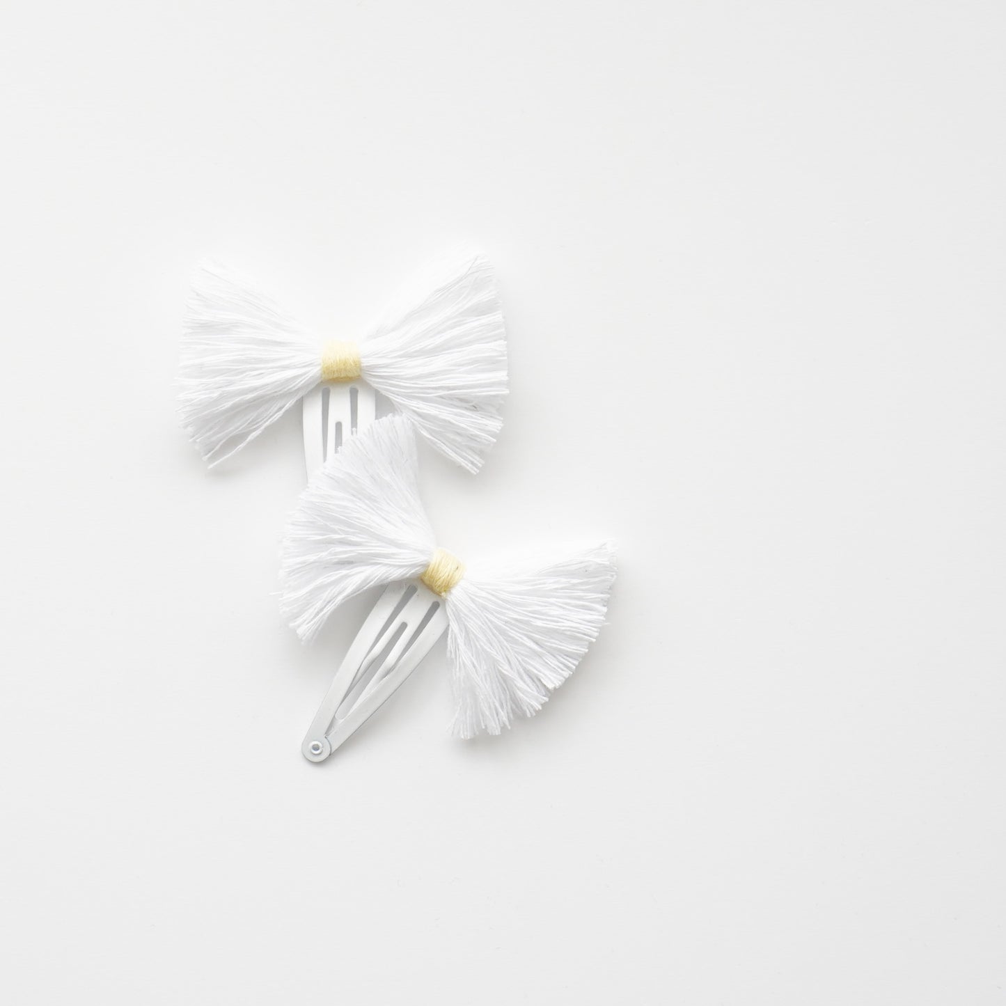 Upcycled Hair Clips fluffy- Bellis