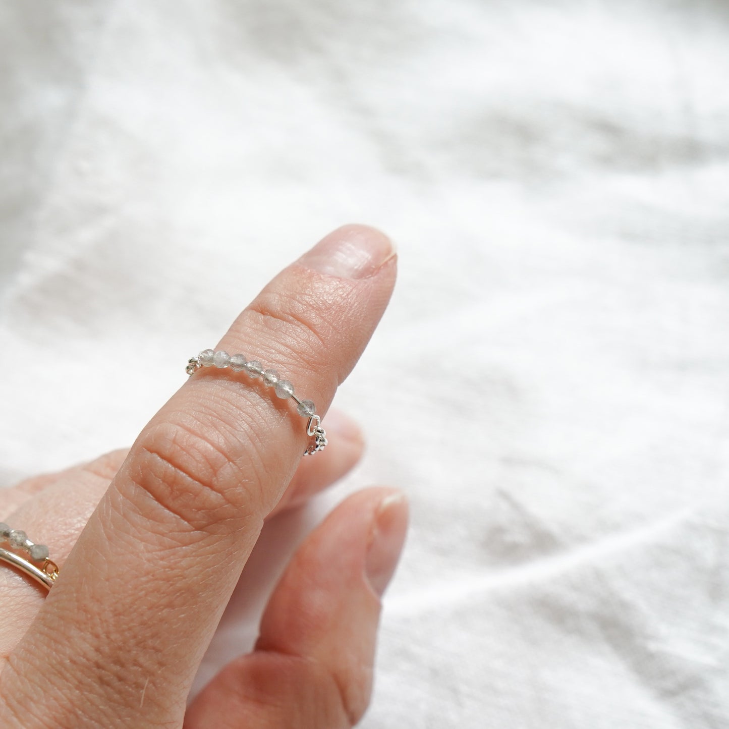 Silver Chain ring- Labradorite