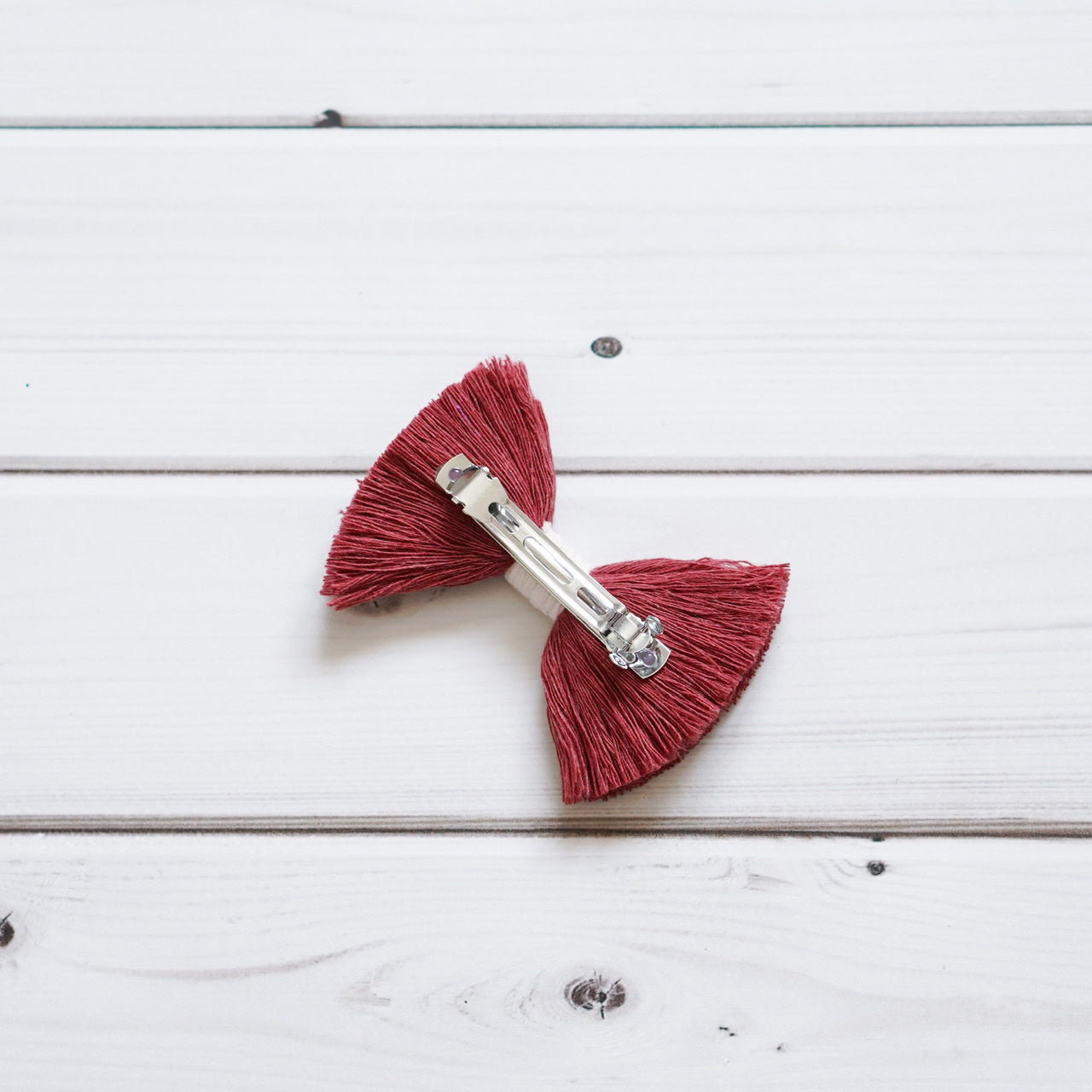 Handmade-Bow-Tie-Hair-Clip-Macramé-Upcycling