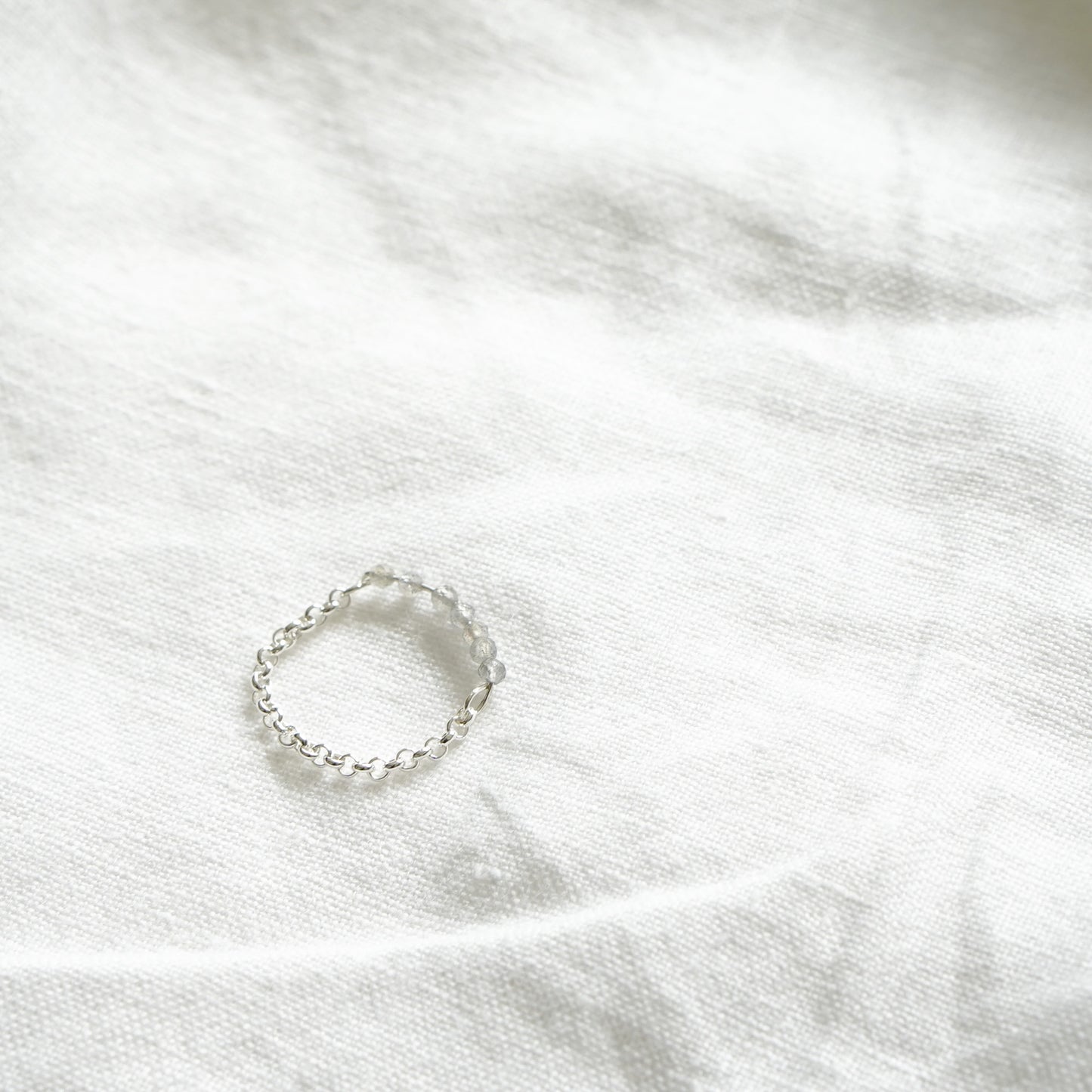 Silver Chain ring- Labradorite
